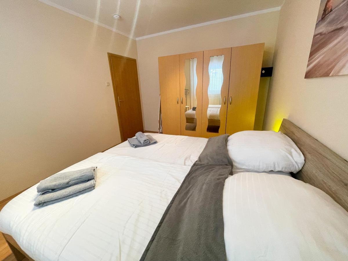 Apartments Sams Нови Винодолски Екстериор снимка