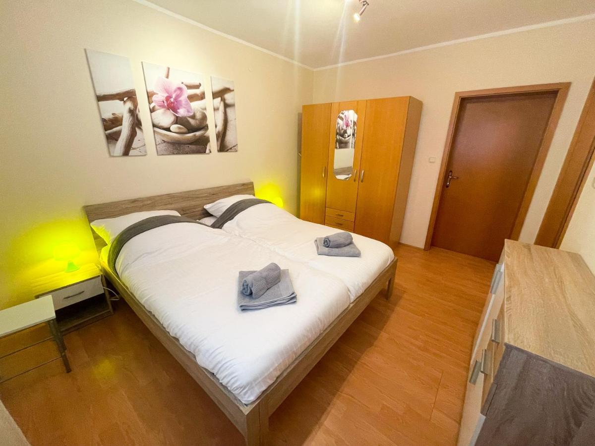 Apartments Sams Нови Винодолски Екстериор снимка