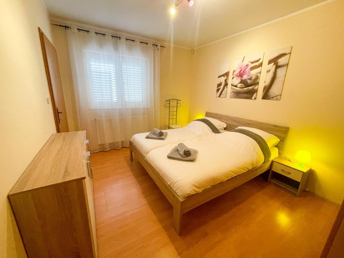 Apartments Sams Нови Винодолски Екстериор снимка