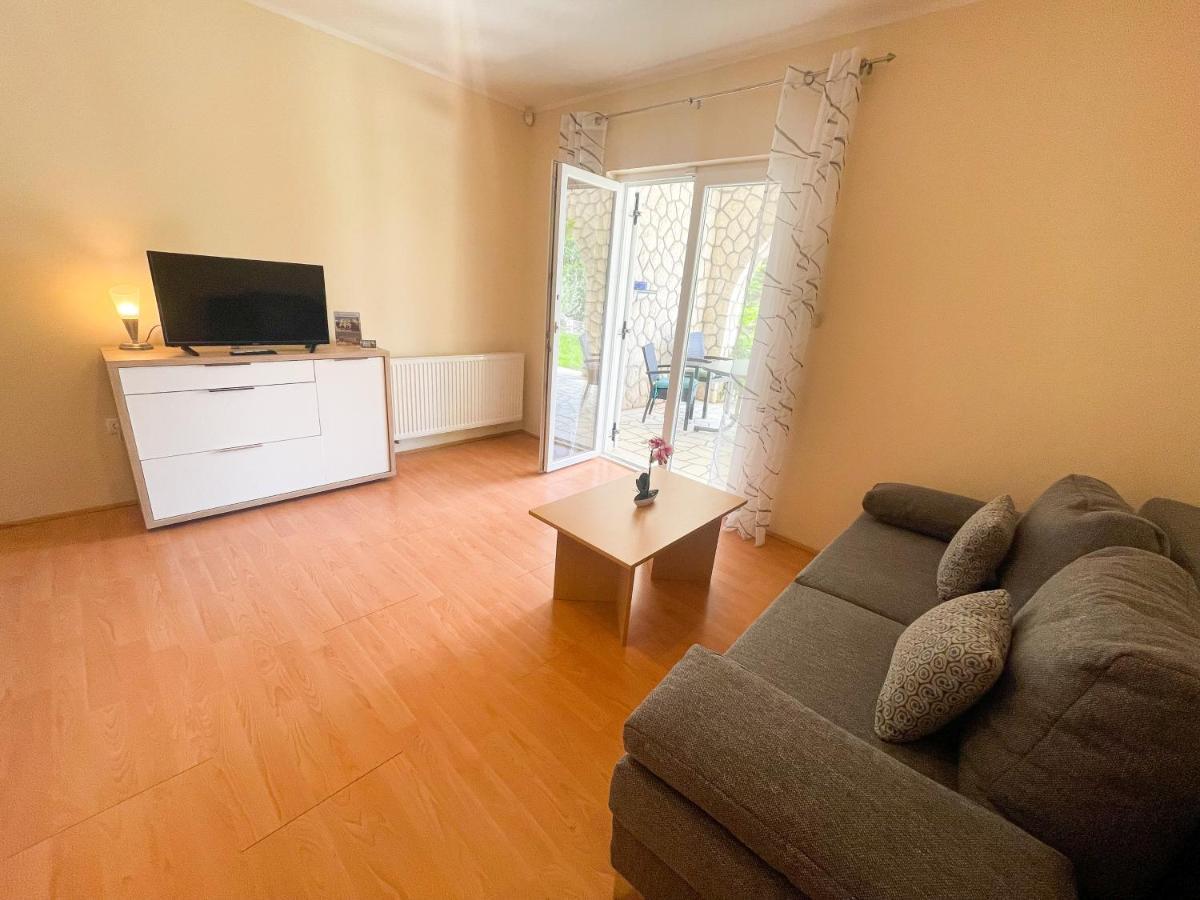 Apartments Sams Нови Винодолски Екстериор снимка
